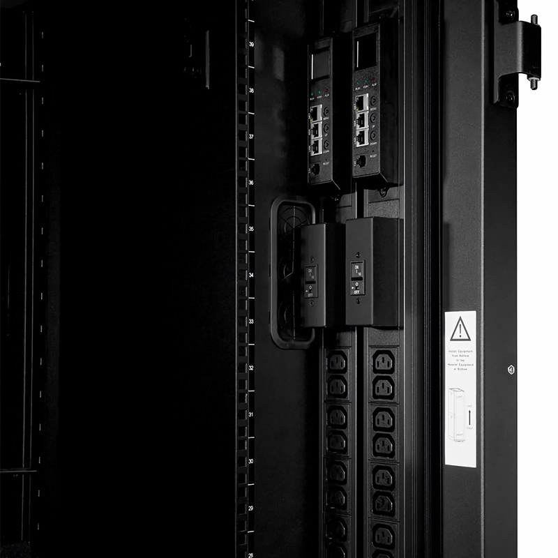SFPS 21.06kW 3-Phase 32A/380V Switched Rack PDU, 21 x C13 & 3 x C19 Outlets, IEC309 32A 3P+N+E Plug, 10ft Cord, 0U Vertical SFPS