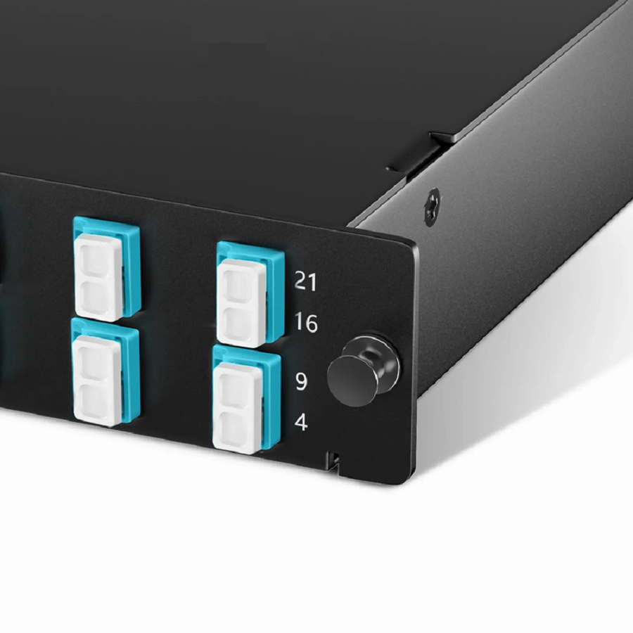 SFPS FHDA MTP®-LC Cassette, OM4 Multimode, Universal, 16 Fibers, 2 x MTP®-8 (Male) to 8 x LC Duplex (Aqua), 0.35dB Max. SFPS